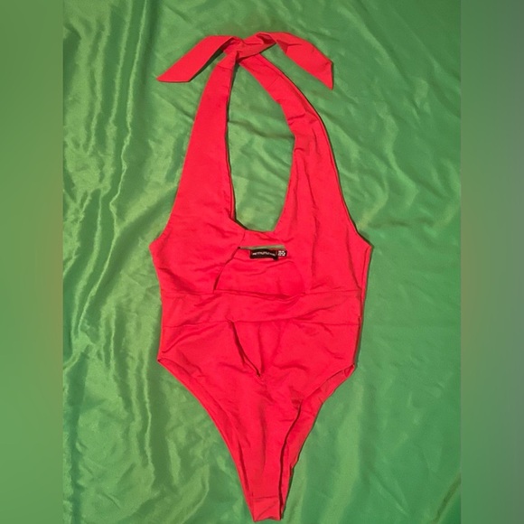 NWOT Pretty Little Thing Chic Red Cutout Swimsuit size 6 - Picture 2 of 8